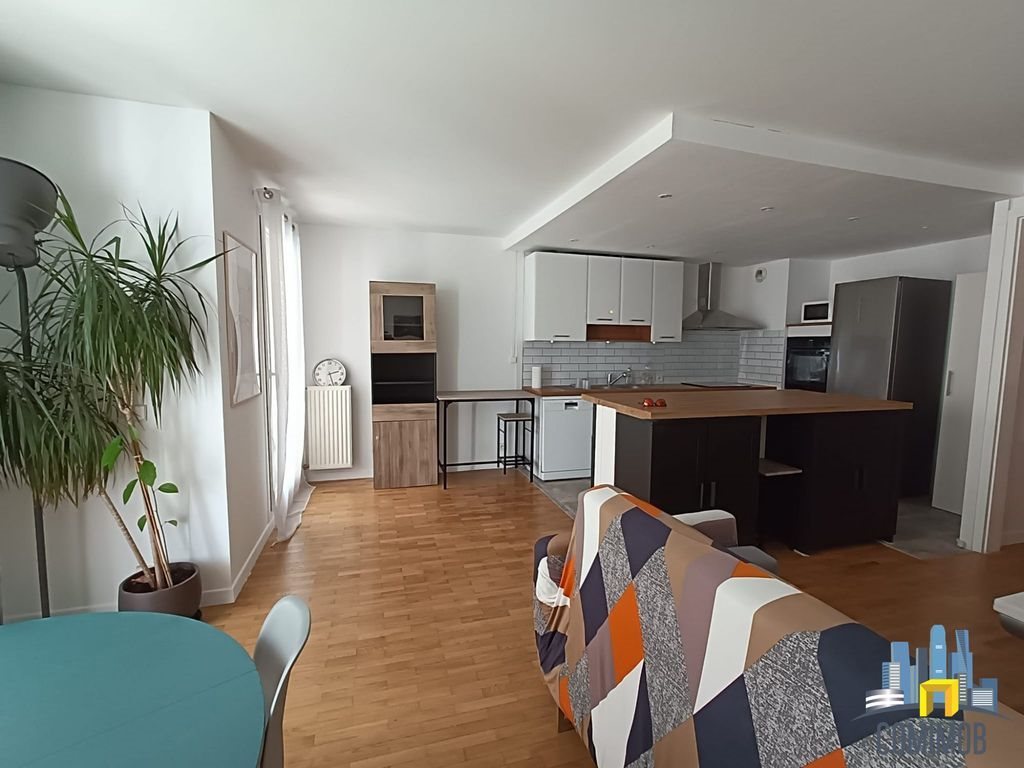Appartement à louer, 82m², Courbevoie