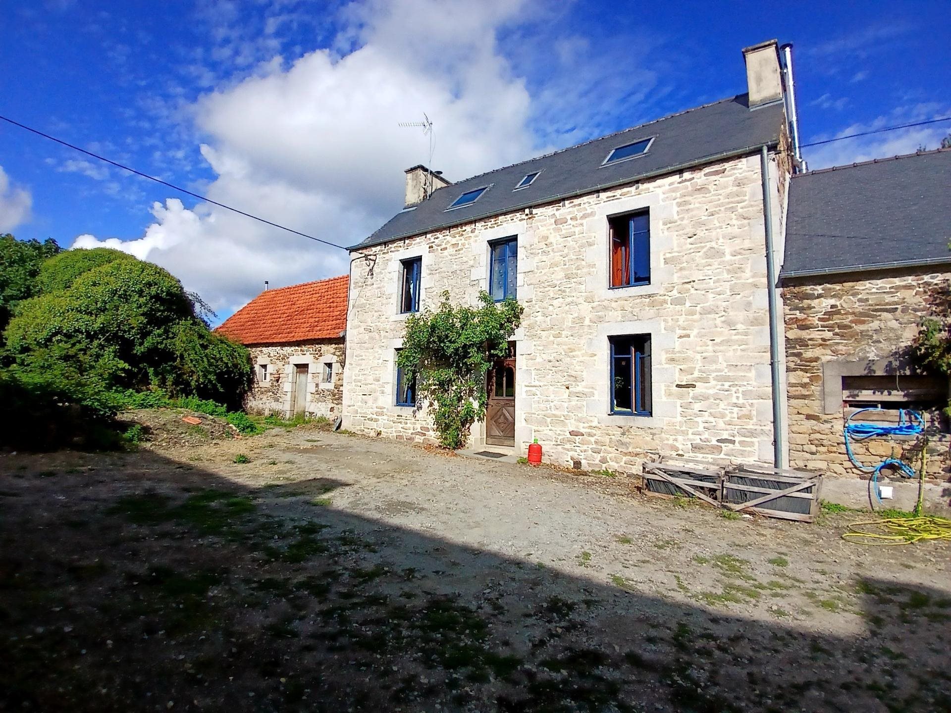 Maison à vendre, 124m², Plouégat-Guérand