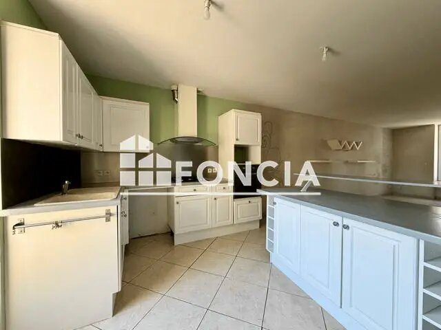 Maison à louer, 81m², Moussan