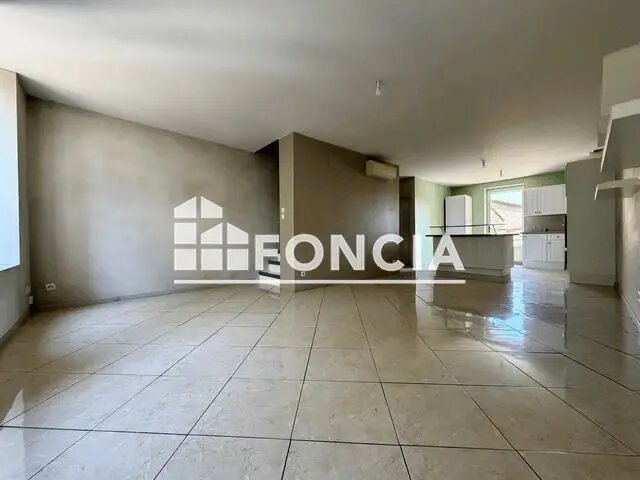 Maison à louer, 81m², Moussan