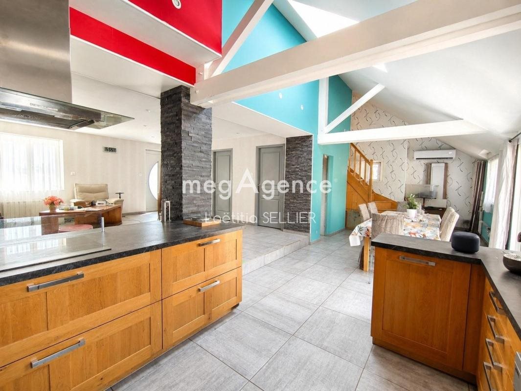 Maison à vendre, 123m², Durdat-Larequille
