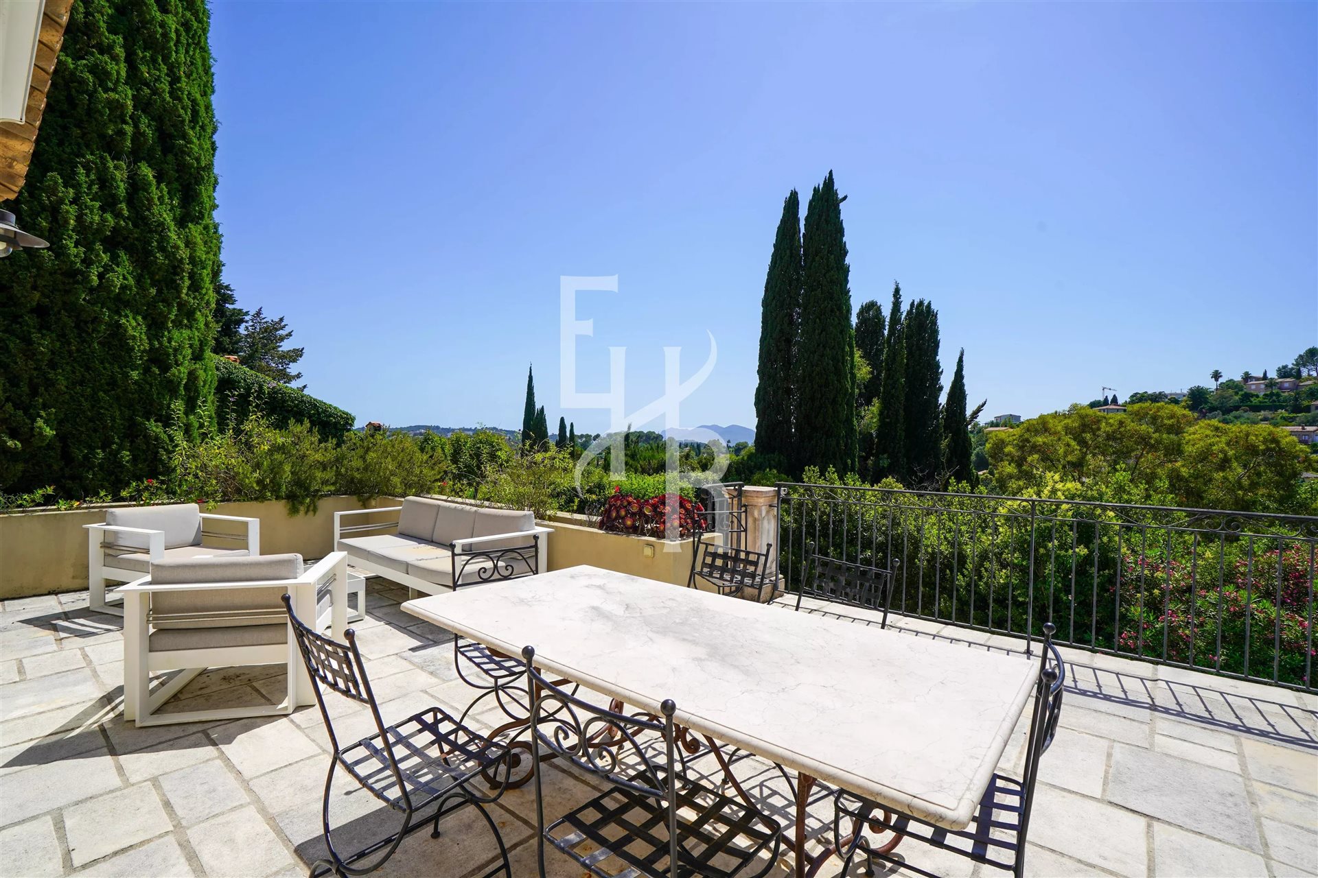 Maison à vendre, 400m², Mougins