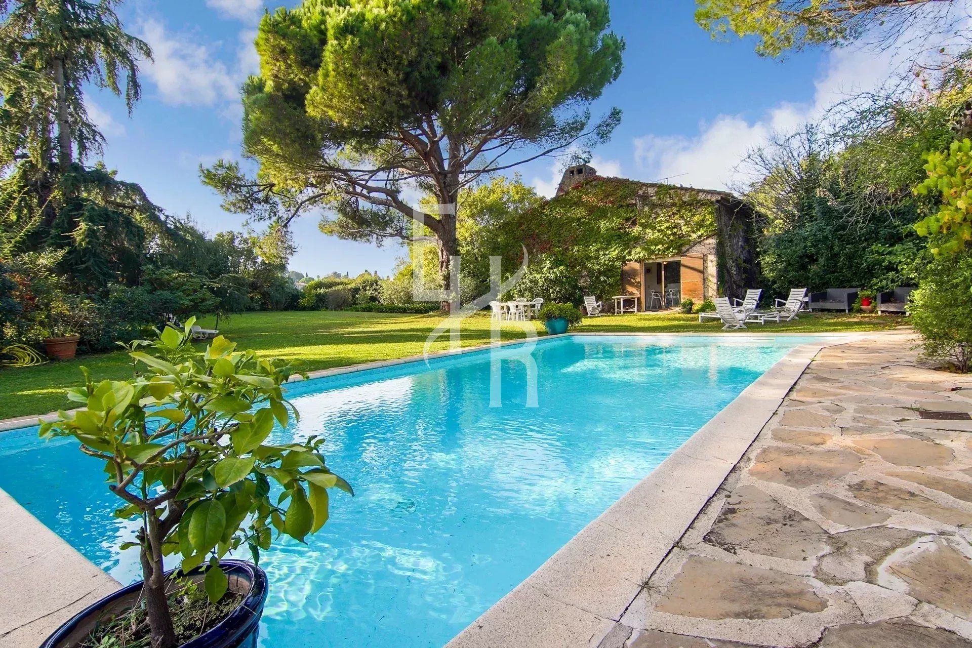 Maison à vendre, 202m², Mougins