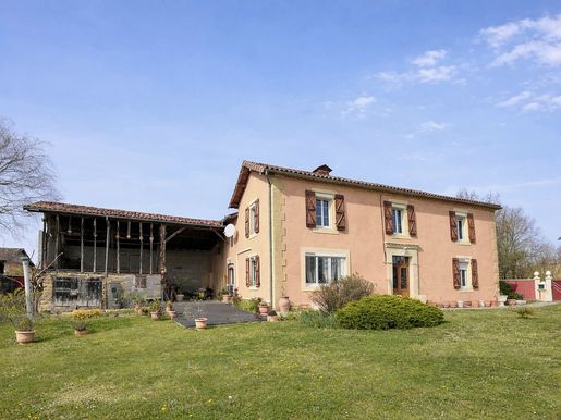 Maison 4 pièces 138 m² · à Mirande · 138 m² · 265 000 €