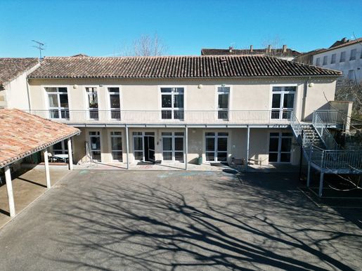 Maison 6 pièces 350 m² · à Lectoure · 350 m² · 404 260 €
