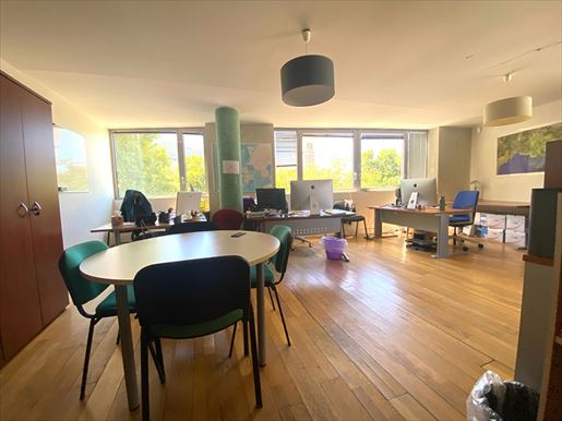 Local commercial 5 pièces 128 m² · à Millau · 128 m² · 205 000 €