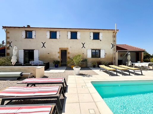 Maison 7 pièces 163 m² · à Pressac · 163 m² · 413 000 €