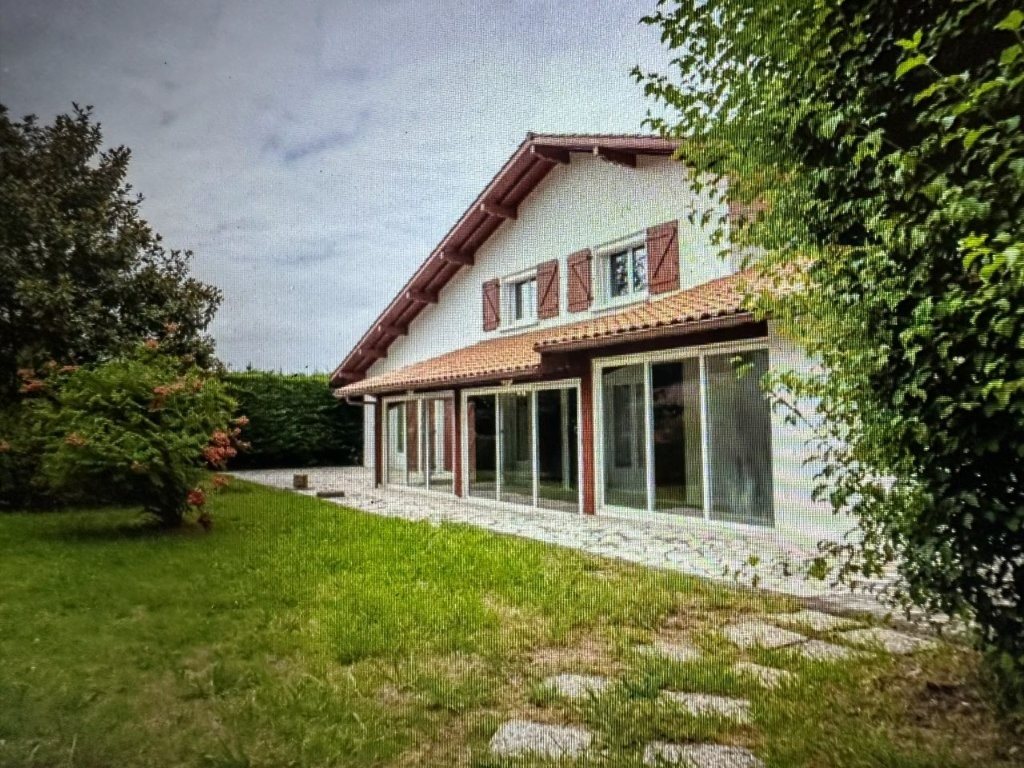 Maison à vendre, 191m², Ahetze