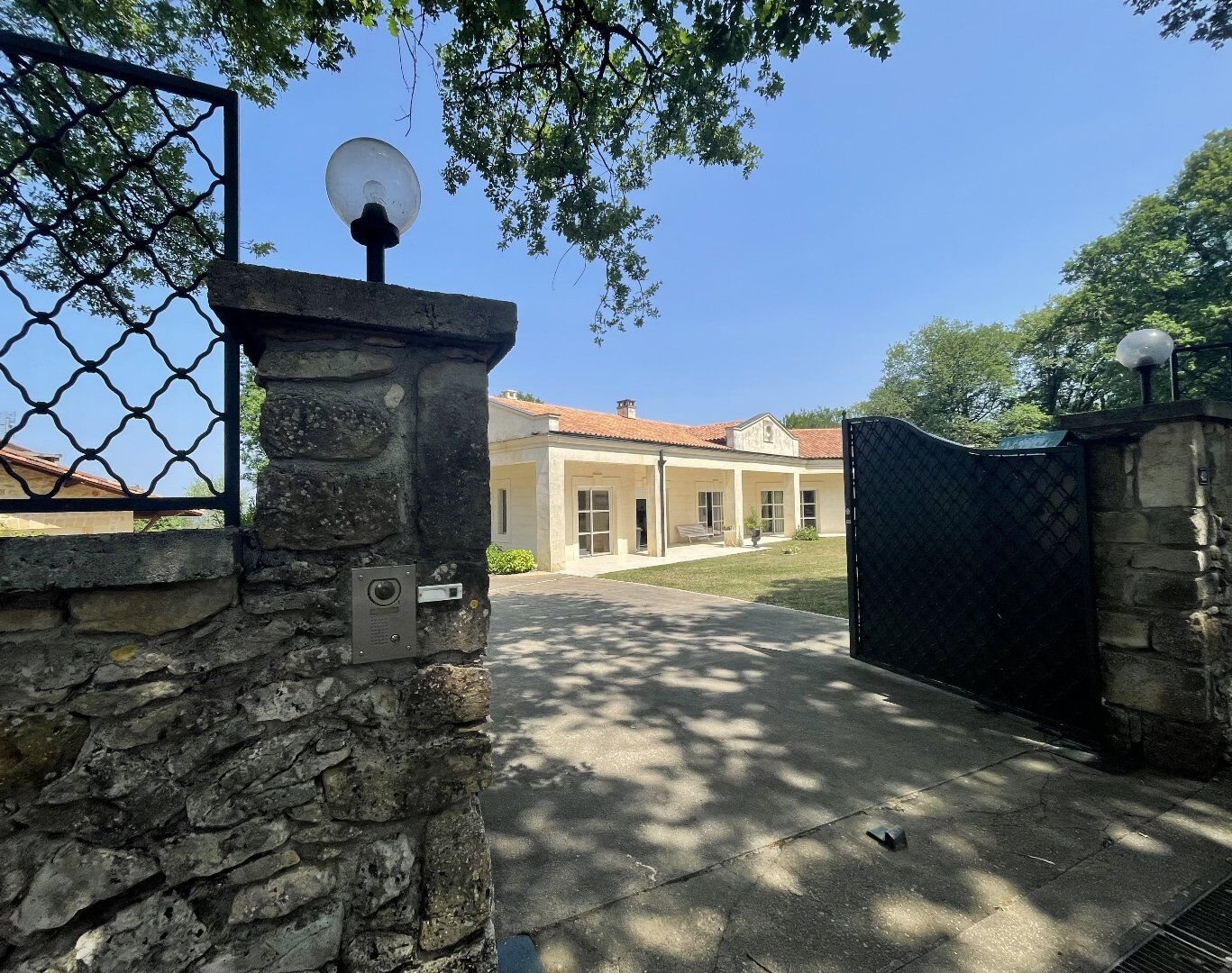 Maison à vendre, 247m², Terrasson-Lavilledieu