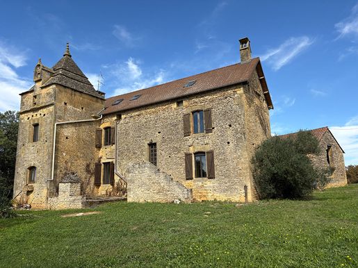 Maison 9 pièces 275 m² · à Saint-Geniès · 275 m² · 369 000 €