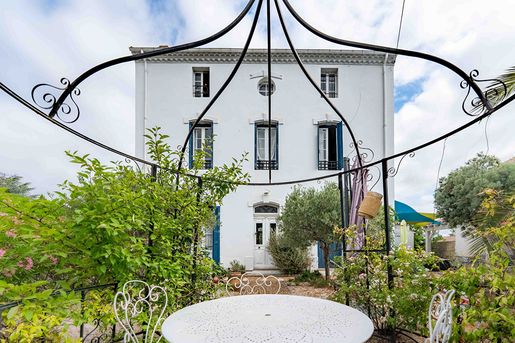 Maison 10 pièces 258 m² · à Camplong-d'Aude · 258 m² · 495 000 €