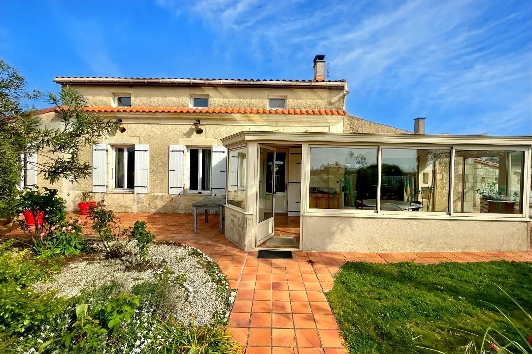 Maison à vendre, 185m², Trizay
