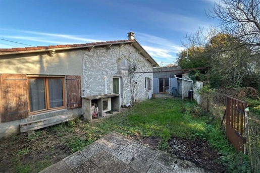 5 pièces 95 m² · à Saint-Jean-d'Angély · 95 m² · 153 000 €