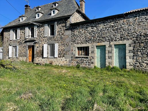 Maison 7 pièces 140 m² · à Thérondels · 140 m² · 122 000 €