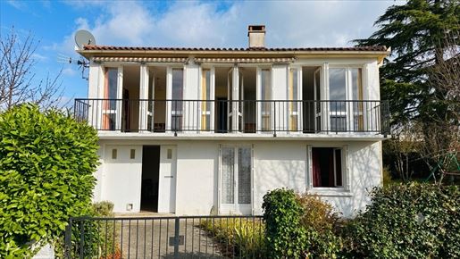 Maison 5 pièces 128 m² · à Figeac · 128 m² · 225 000 €