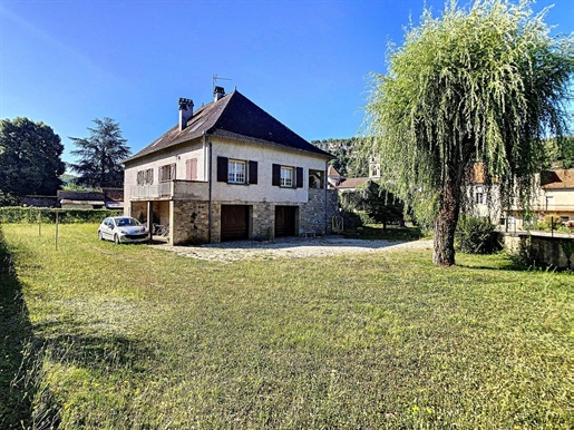 Maison 5 pièces 185 m² · à Saint-Martin-Labouval · 185 m² · 200 000 €