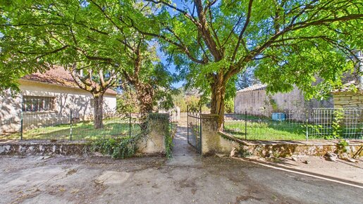 Maison 8 pièces 201 m² · à Cordes-sur-Ciel · 201 m² · 257 000 €