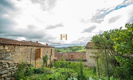 Maison 5 pièces 137 m² · à Cordes-sur-Ciel · 137 m² · 140 000 €