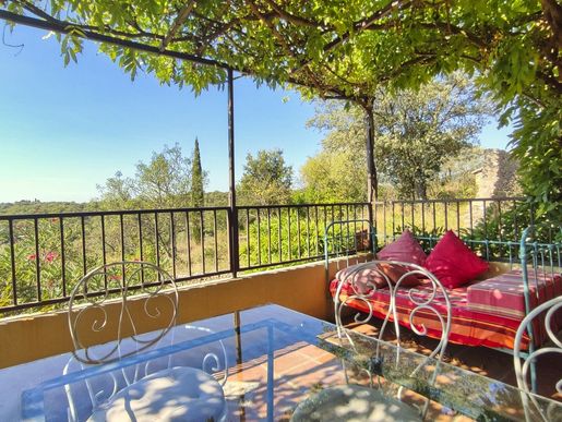 Maison 8 pièces 183 m² · à Saint-Julien-de-Cassagnas · 183 m² · 398 500 €