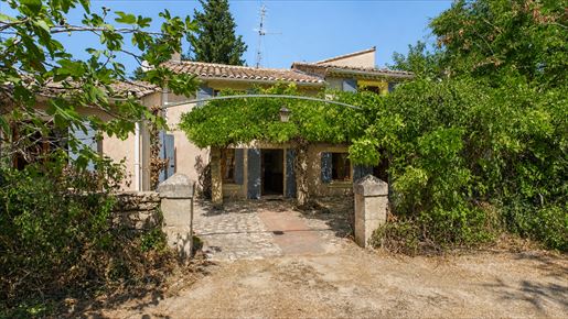 Maison 7 pièces 180 m² · à Sauveterre · 180 m² · 469 000 €