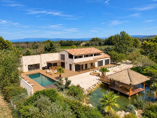 Maison 8 pièces 414 m² · à Eygalières · 414 m² · 4 850 000 €