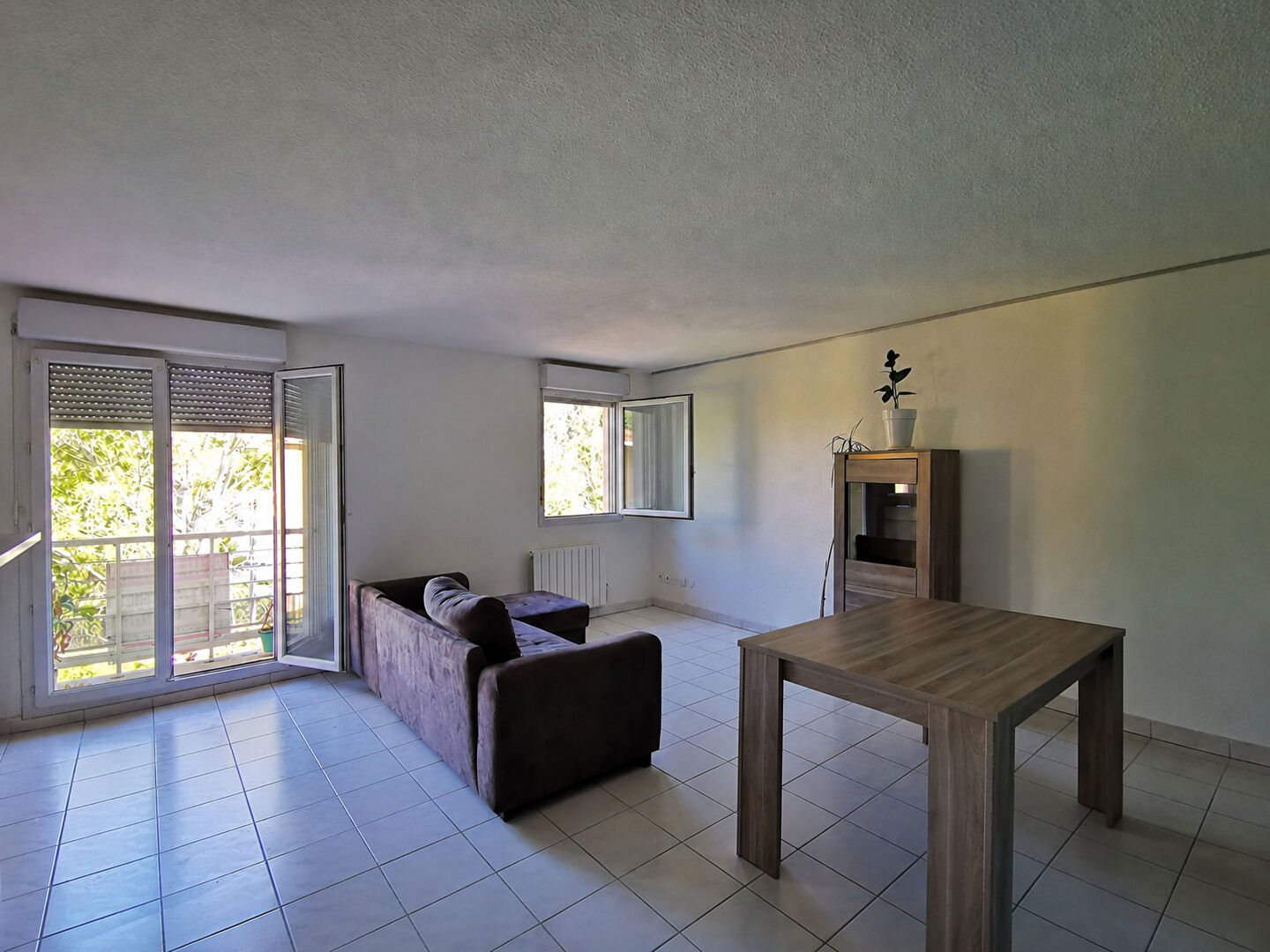 2-Bedroom Apartment (T3) of 62 m² in Avignon with Balcony and Private Parking - Vue 5
