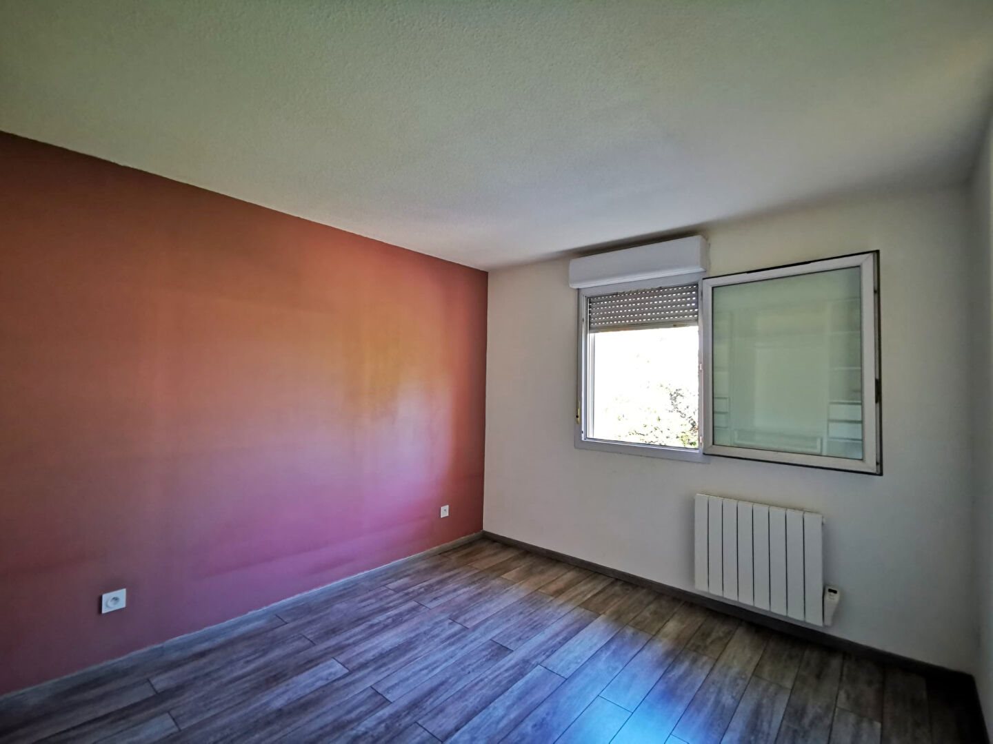2-Bedroom Apartment (T3) of 62 m² in Avignon with Balcony and Private Parking - Plus