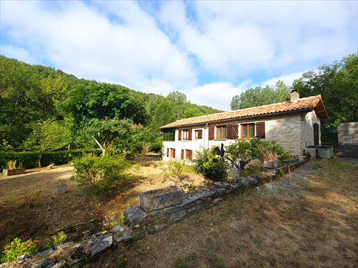 4 pièces 75 m² · à Ginals · 75 m² · 143 000 €