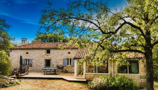 Maison 7 pièces 256 m² · à Saint-Antonin-Noble-Val · 256 m² · 439 000 €