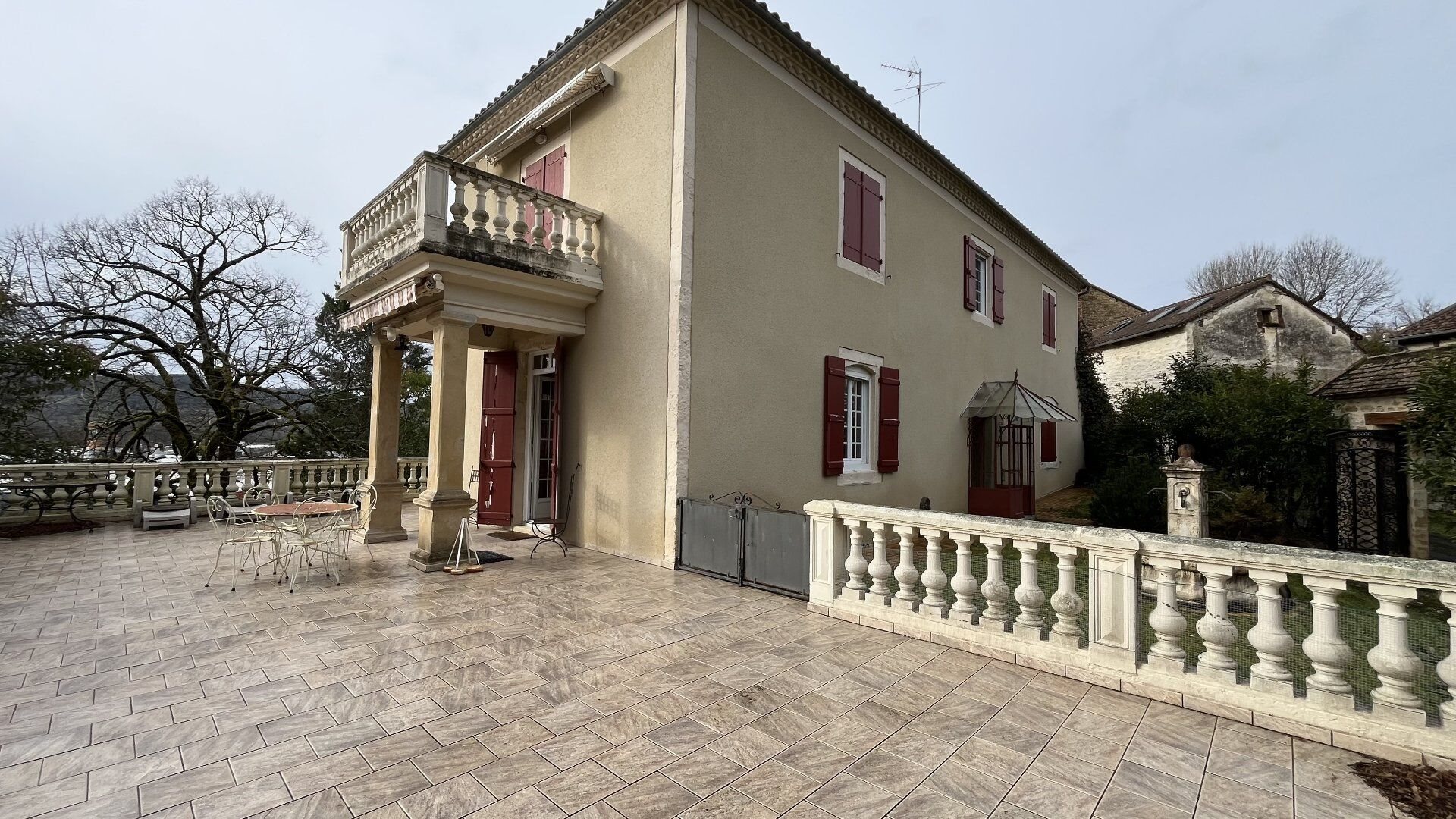 Maison à vendre, 240m², Saint-Laurent-les-Tours
