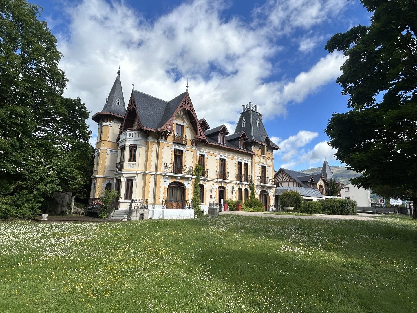 Maison à vendre, 1000m², Tarascon-sur-Ariège