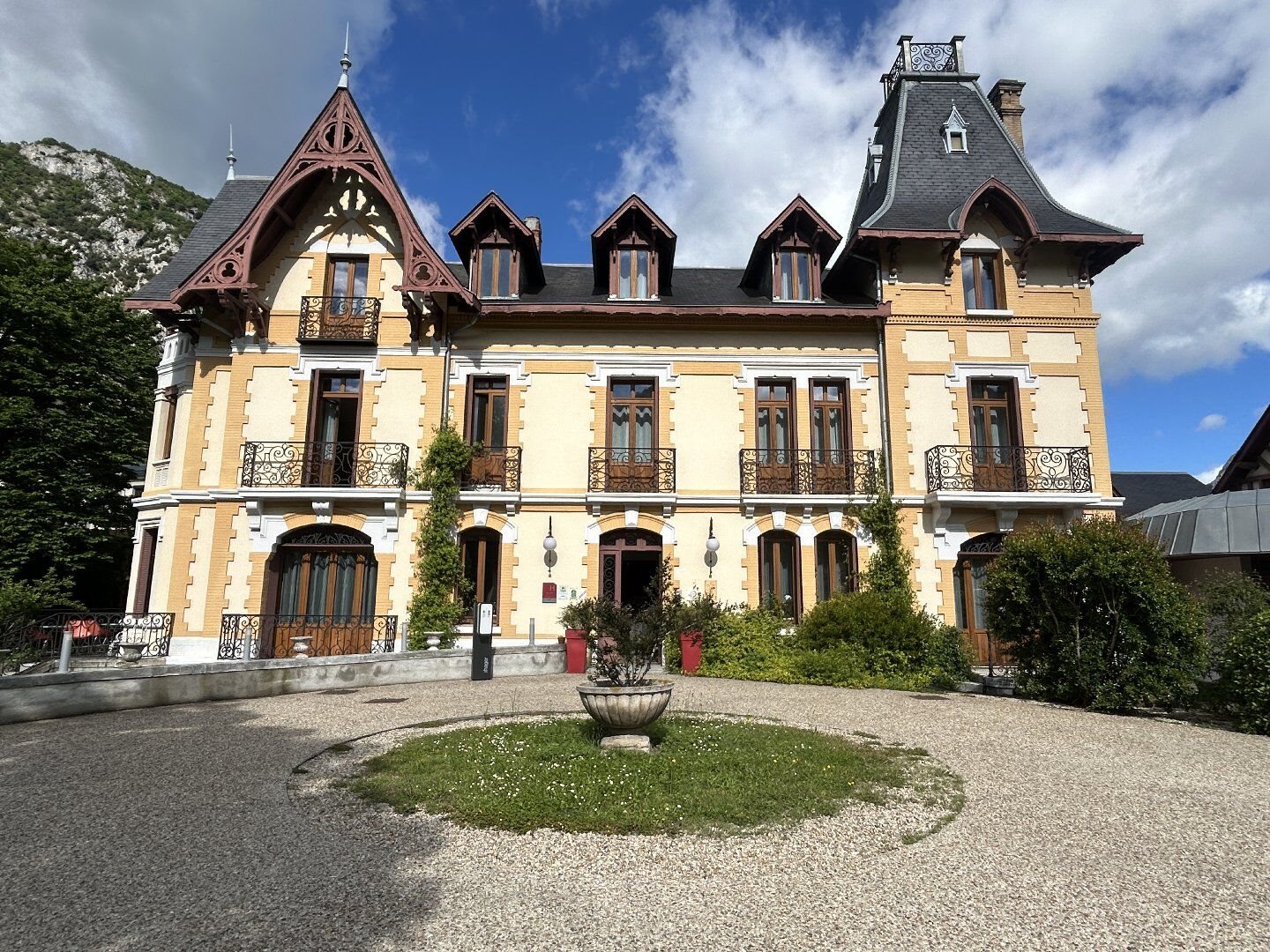 Maison à vendre, 1000m², Tarascon-sur-Ariège