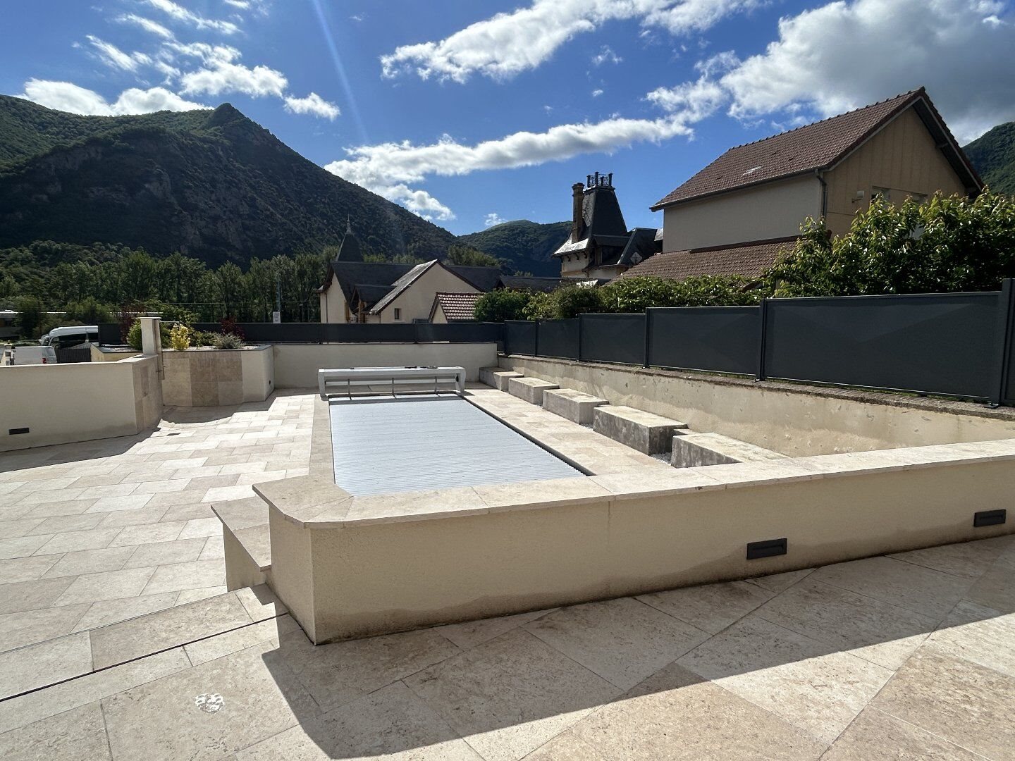 Maison à vendre, 1000m², Tarascon-sur-Ariège