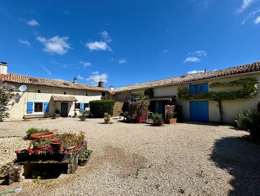 Maison 11 pièces 177 m² · à Messé · 177 m² · 253 500 €