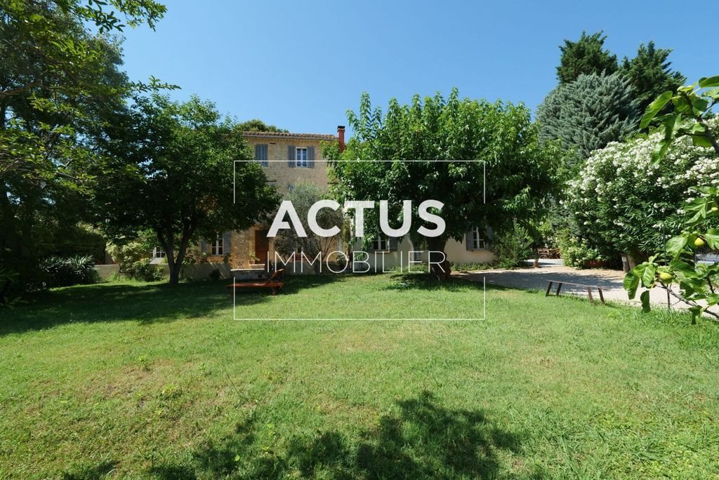 Maison à vendre, 217m², Salon-de-Provence