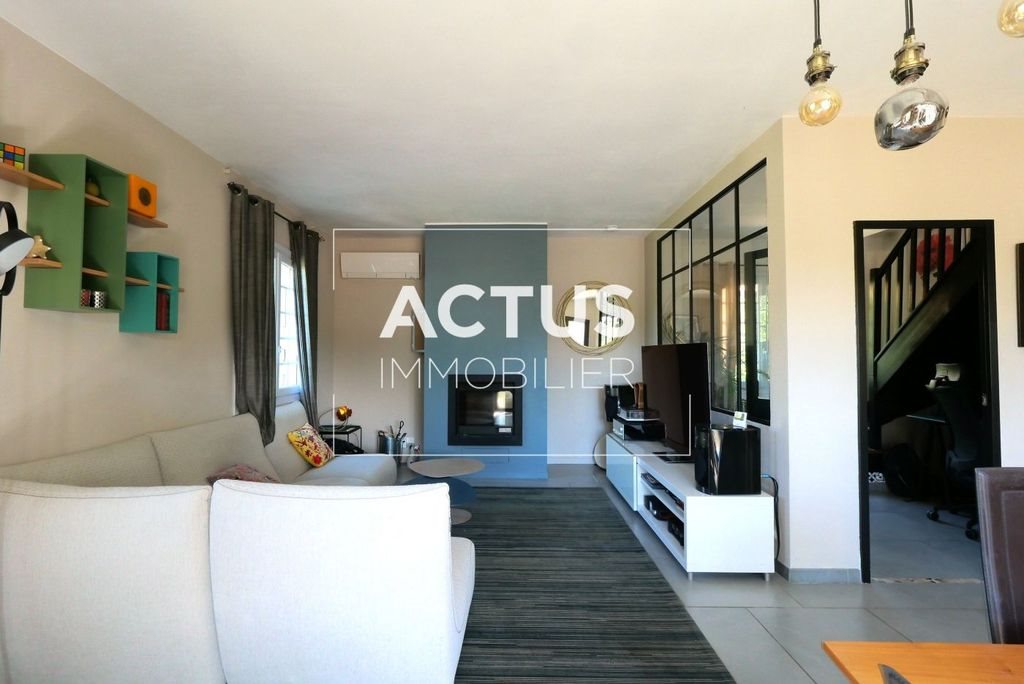 Maison à vendre, 227m², Lamanon