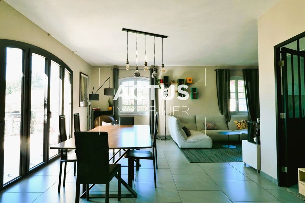 Maison à vendre, 227m², Lamanon