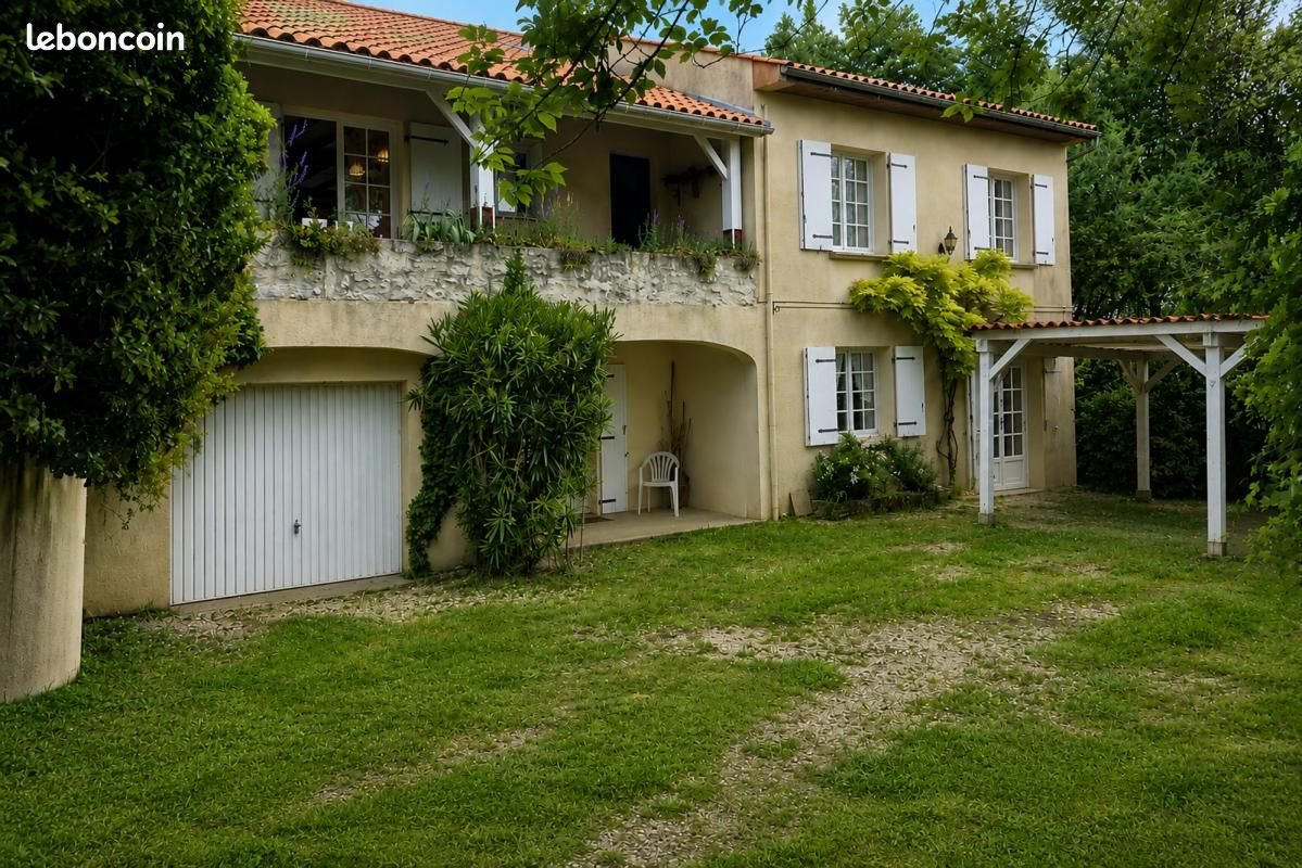 Maison à vendre, 190m², Chassors