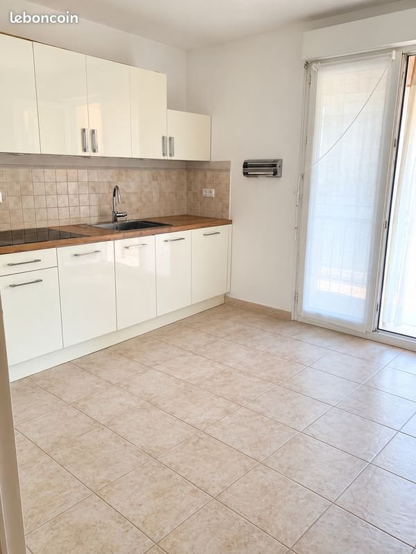 Appartement à louer, 94m², Bastia