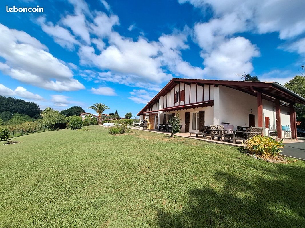 Maison à vendre, 215m², Saint-Pée-sur-Nivelle