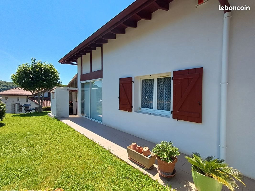 Maison à vendre, 137m², Saint-Pée-sur-Nivelle