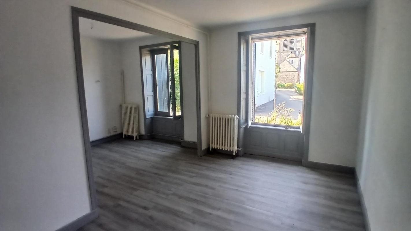 Maison à vendre, 95m², Champs-sur-Tarentaine-Marchal