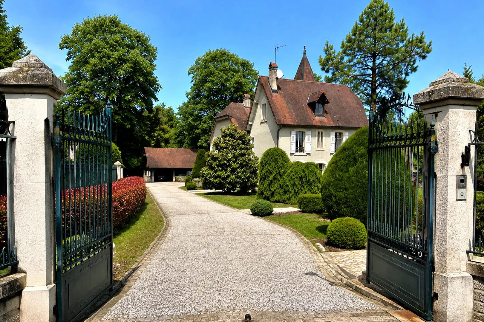 Maison à vendre, 309m², Geneuille