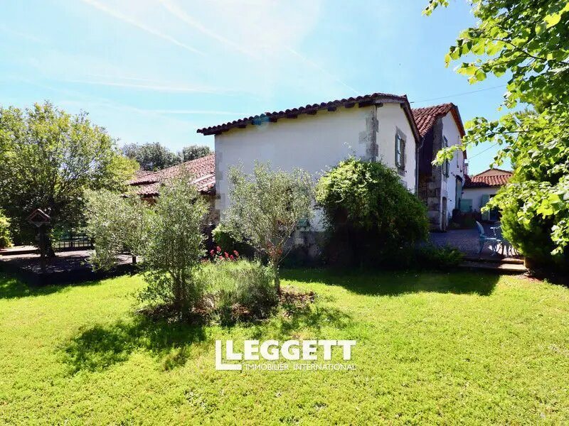 Maison à vendre, 210m², Montbron