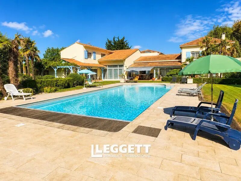 Maison à vendre, 772m², Saint-Germain-de-Lusignan