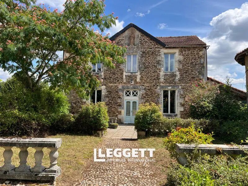 Maison à vendre, 151m², Thiviers