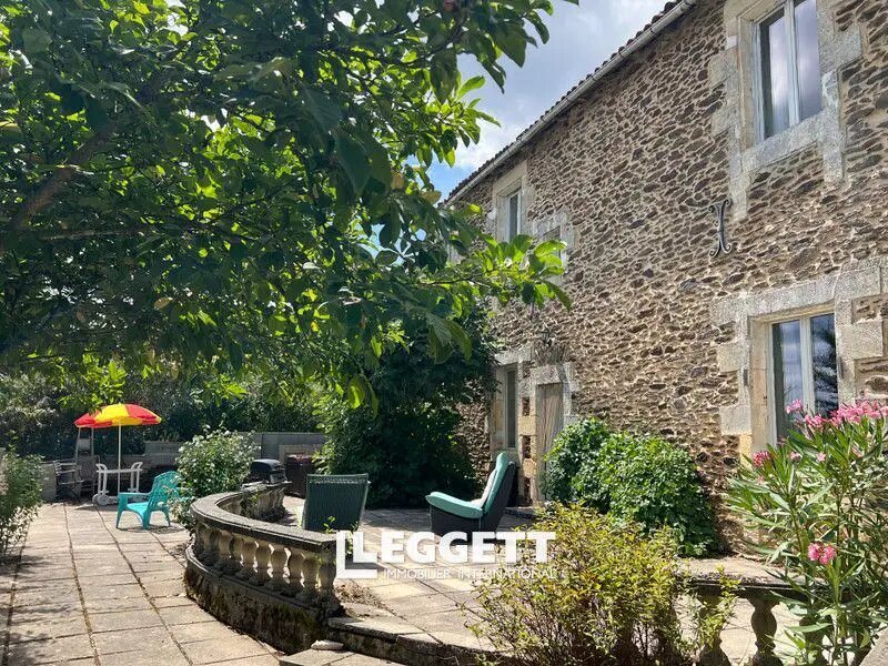 Maison à vendre, 151m², Thiviers