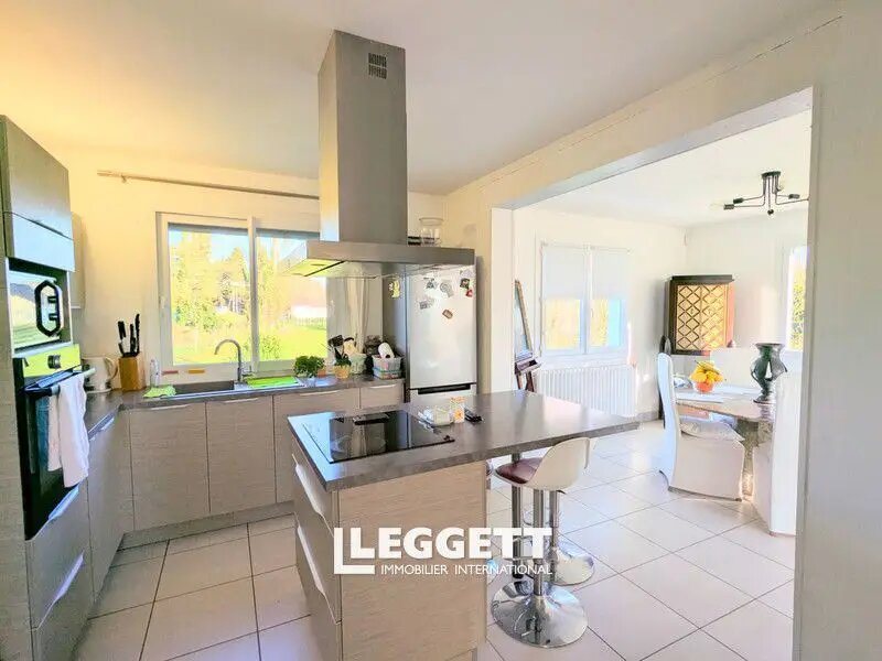 Maison à vendre, 202m², Saint-Yrieix-la-Perche
