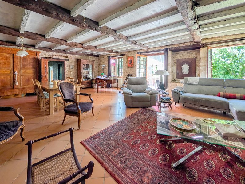 Maison à vendre, 169m², Coulaures