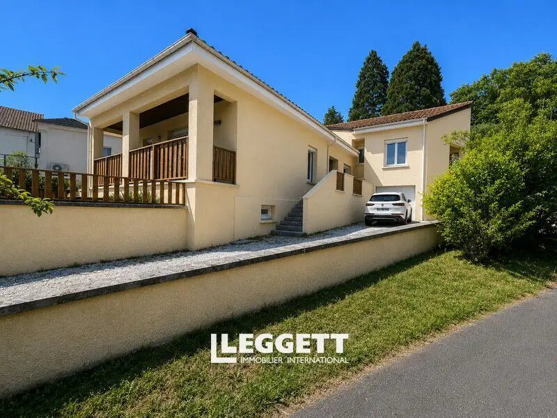 Maison à vendre, 143m², Nontron